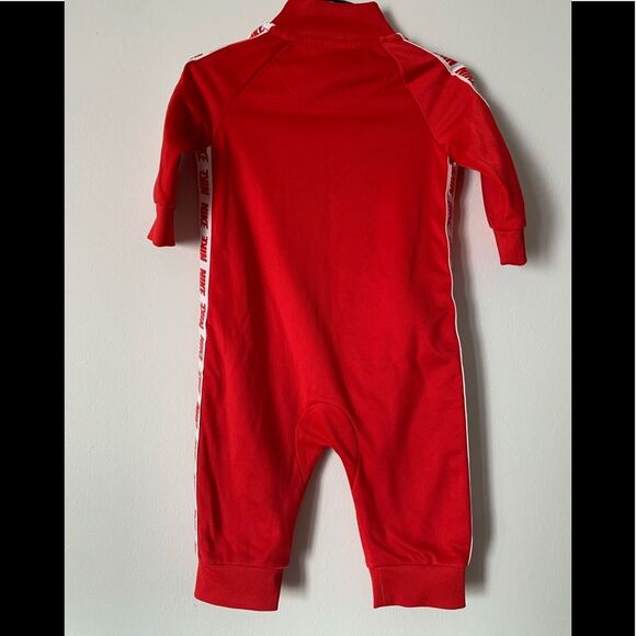 Nike red/white printed logo trim coverall, zipper to ankle, logo on chest, 6 mo - Picture 7 of 9